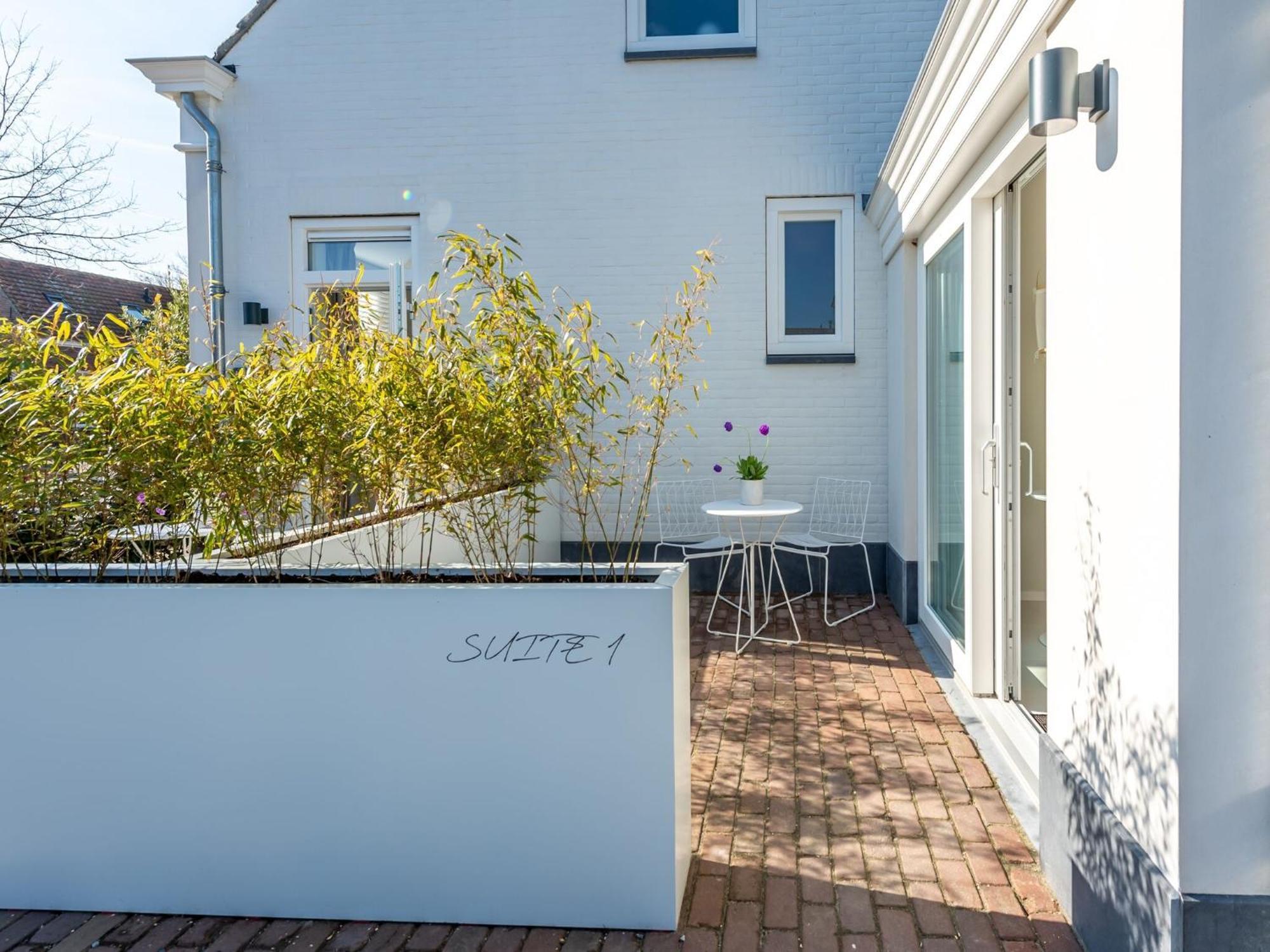 Pleasaing Holiday Home In Oostkapelle Near Centre Esterno foto